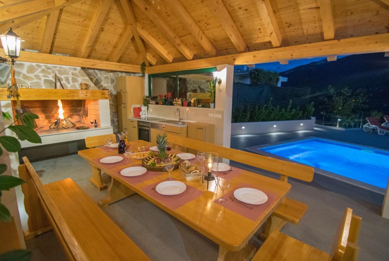 Villa Milena With Heated Pool And Jacuzzi Kostanje Kültér fotó