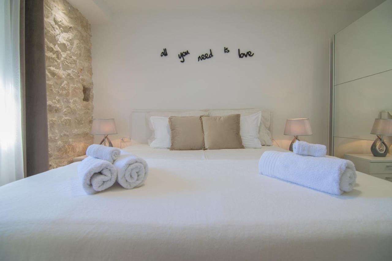 Villa Milena With Heated Pool And Jacuzzi Kostanje Kültér fotó