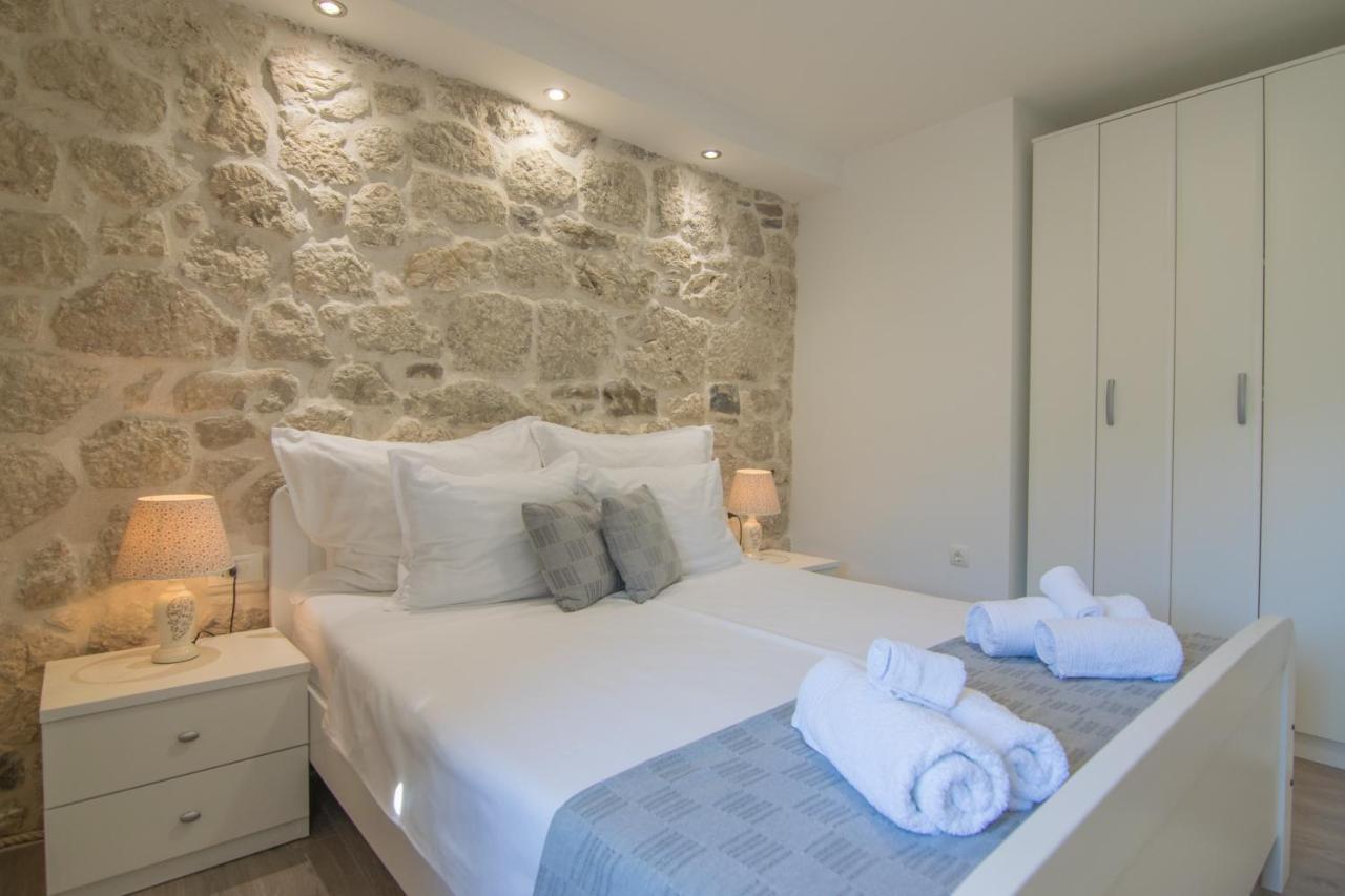 Villa Milena With Heated Pool And Jacuzzi Kostanje Kültér fotó
