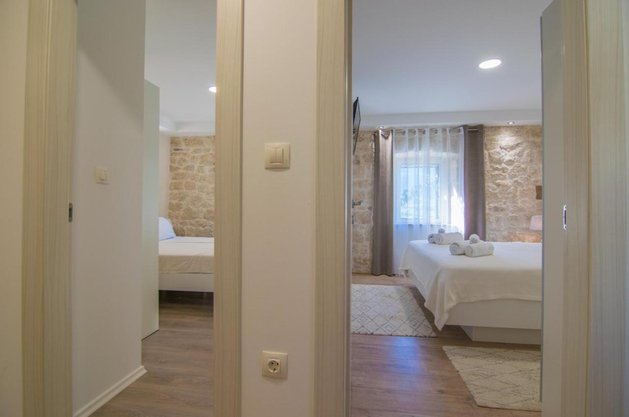 Villa Milena With Heated Pool And Jacuzzi Kostanje Kültér fotó