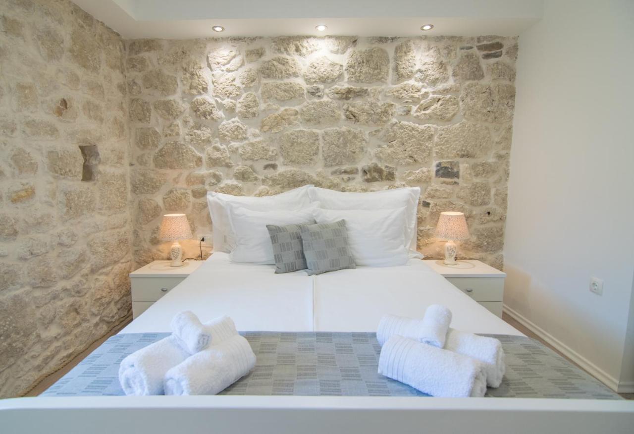 Villa Milena With Heated Pool And Jacuzzi Kostanje Kültér fotó